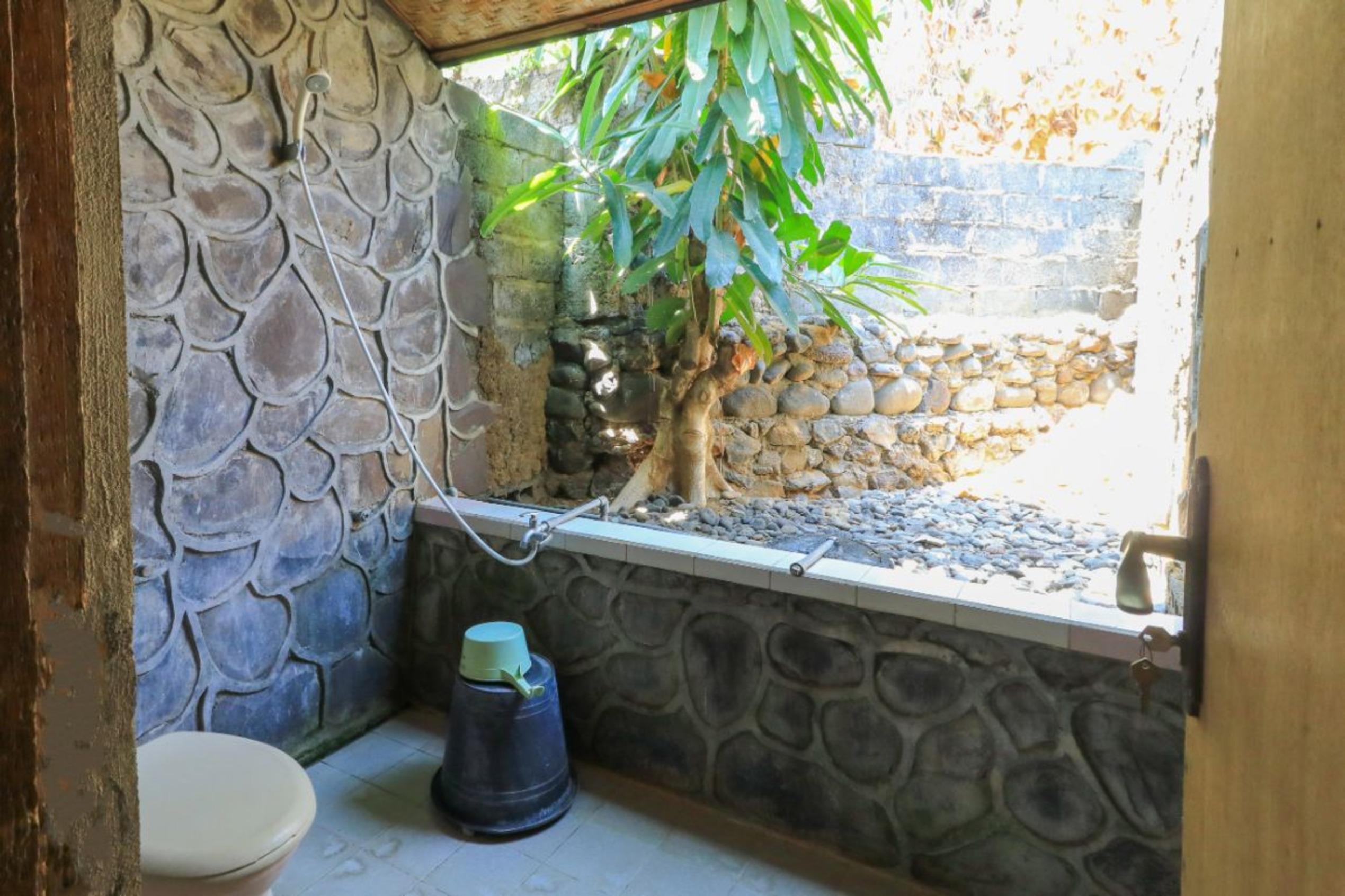 Hotel Tara Bar & Resto Air Sanih Kubutambahan (Bali) Exterior foto
