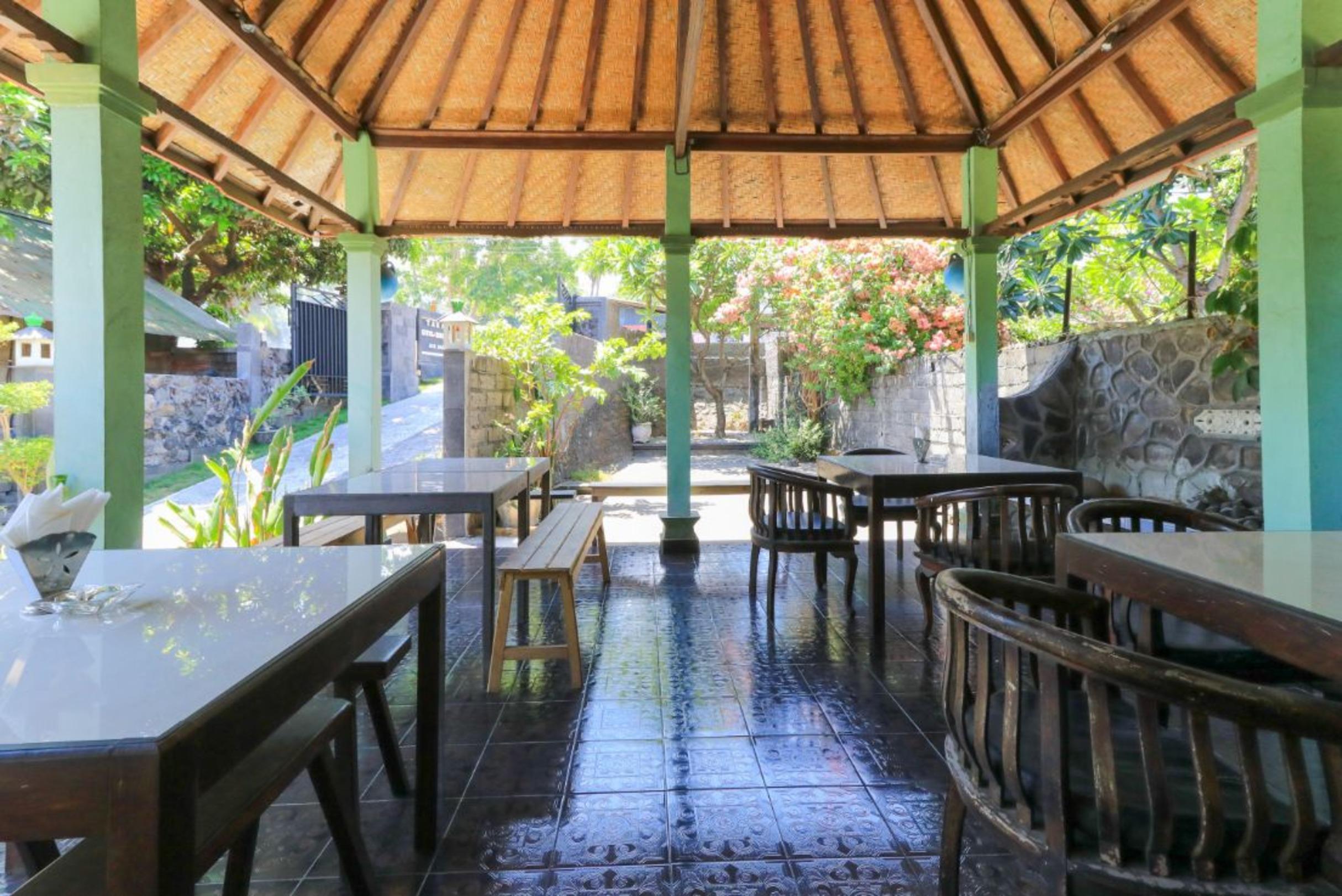 Hotel Tara Bar & Resto Air Sanih Kubutambahan (Bali) Exterior foto