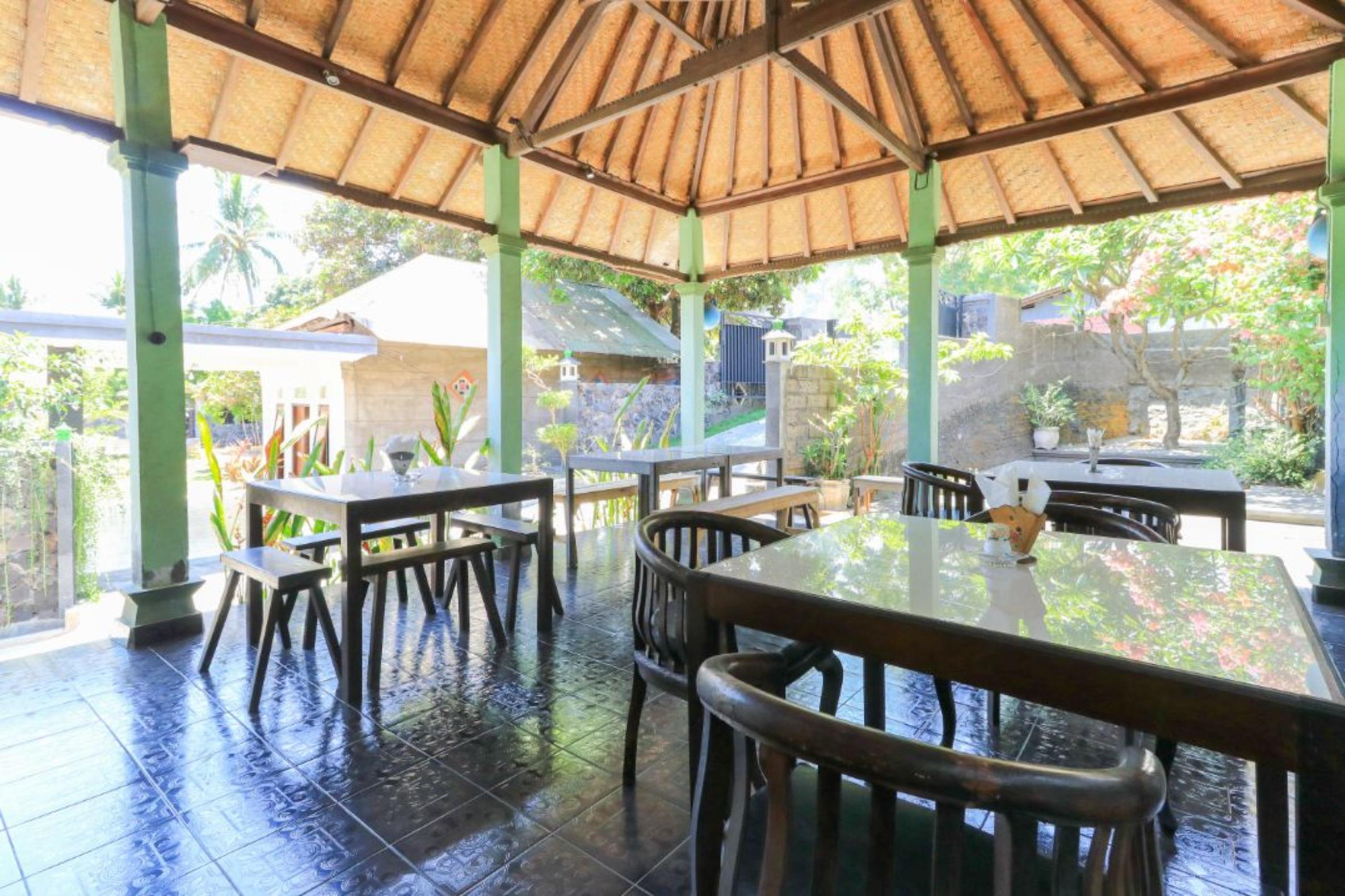 Hotel Tara Bar & Resto Air Sanih Kubutambahan (Bali) Exterior foto