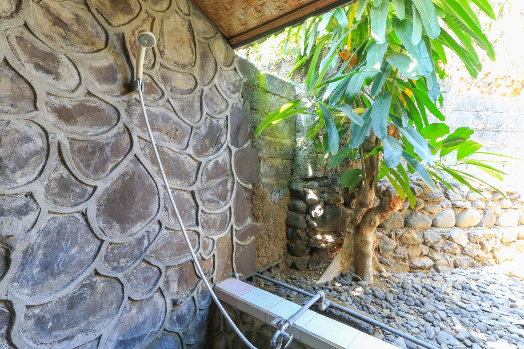 Hotel Tara Bar & Resto Air Sanih Kubutambahan (Bali) Quarto foto